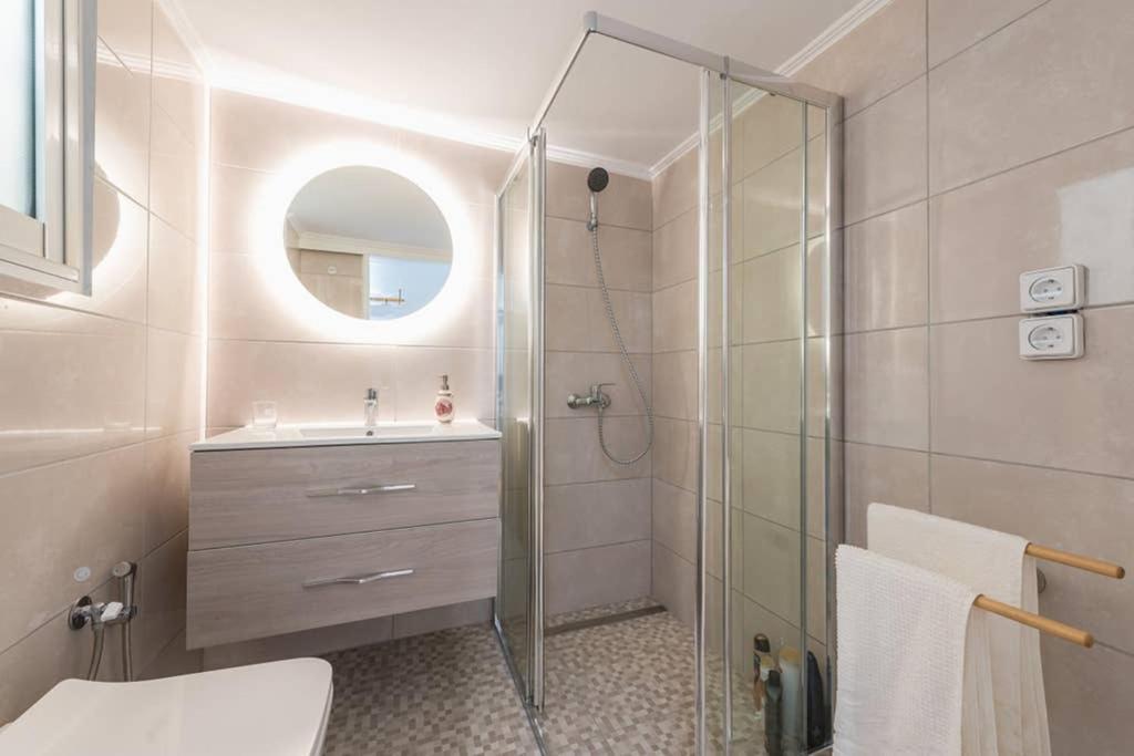 New! Bright & Remodeled 1Bed Apt 2Min Walk To Acropolis Афины Экстерьер фото